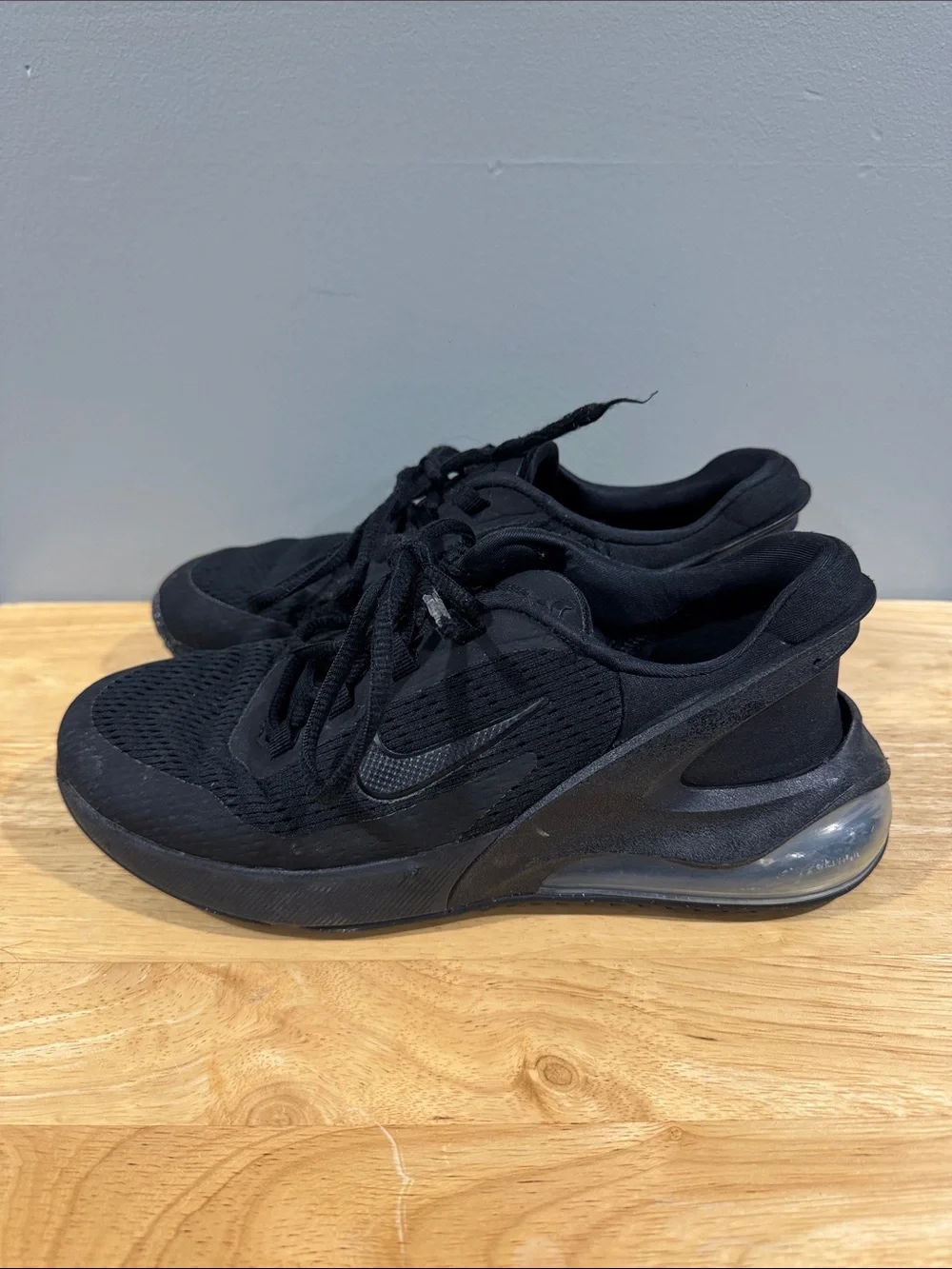 Nike Air Max 270 Go Boys' Grade School Sneakers (Size 5.5Y)